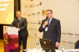 Глава администрации Семеновского городского округа Николай Носков дополняет презентацию спикера